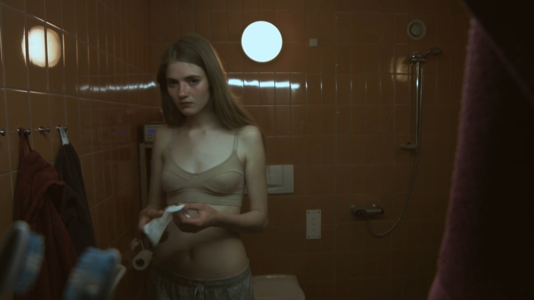 Villanelle голая