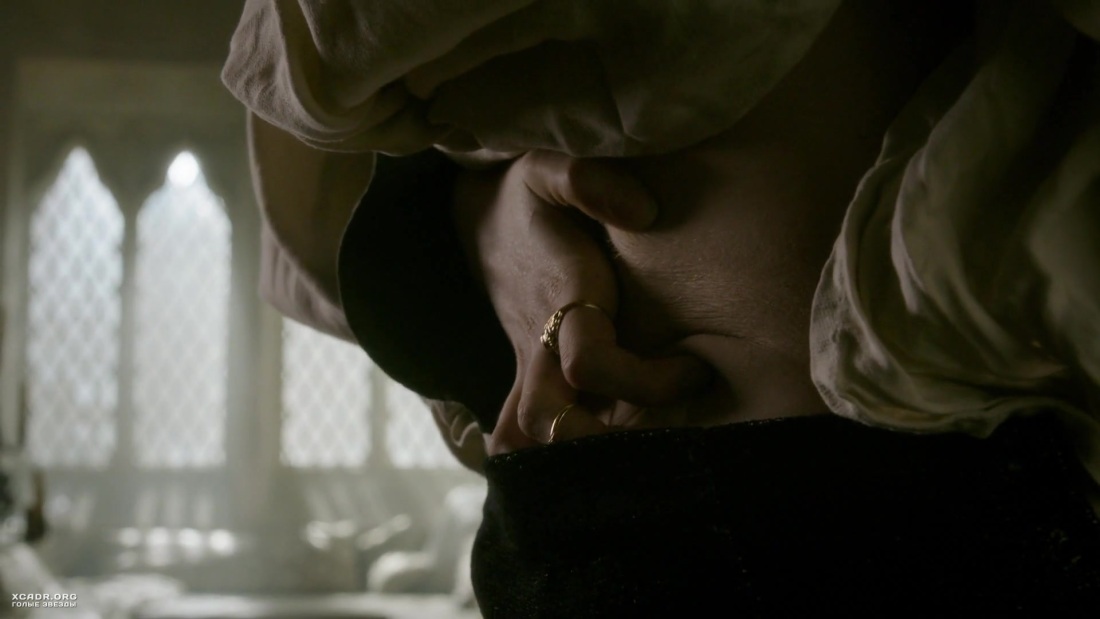 Голая Джоди Комер голая