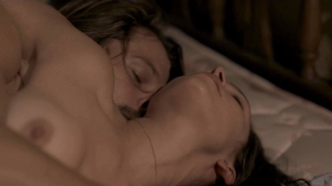 Jodie comer White Scene