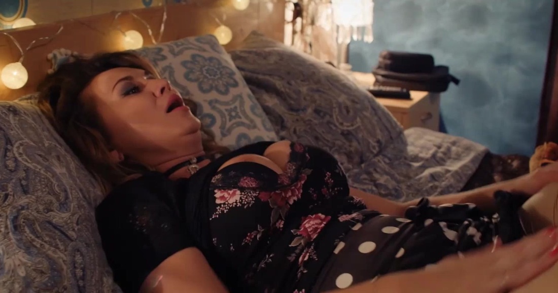 Женя из сватов голая ню