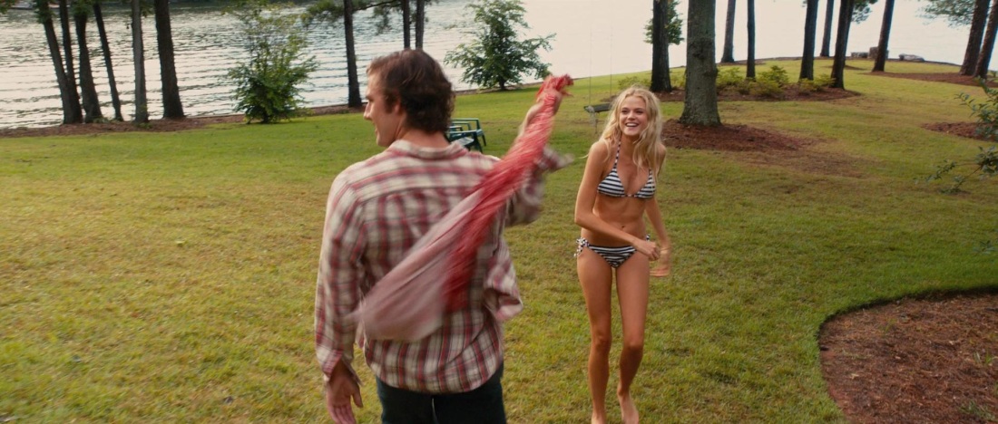 Красивая блондинка Габриэлла голая