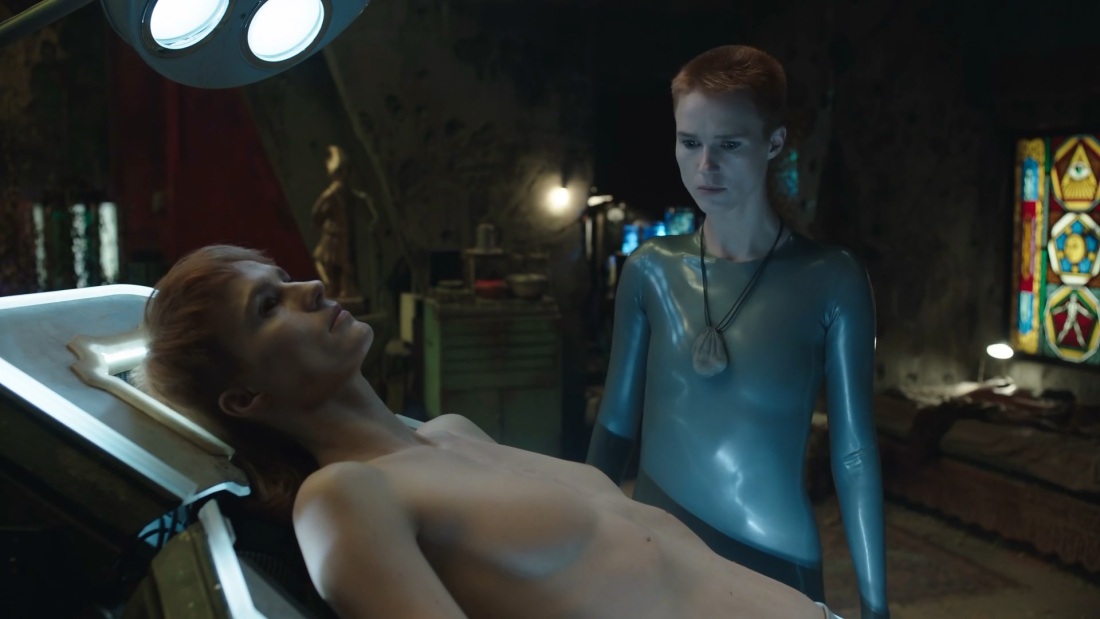 Аманда Коллинз raised by Wolves nude