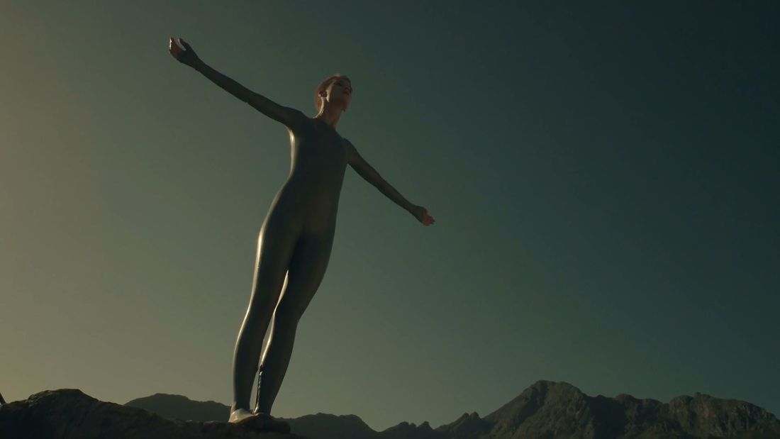 Аманда Коллинз воспитанные волками nude