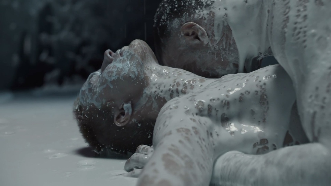 Аманда Коллинз raised by Wolves nude