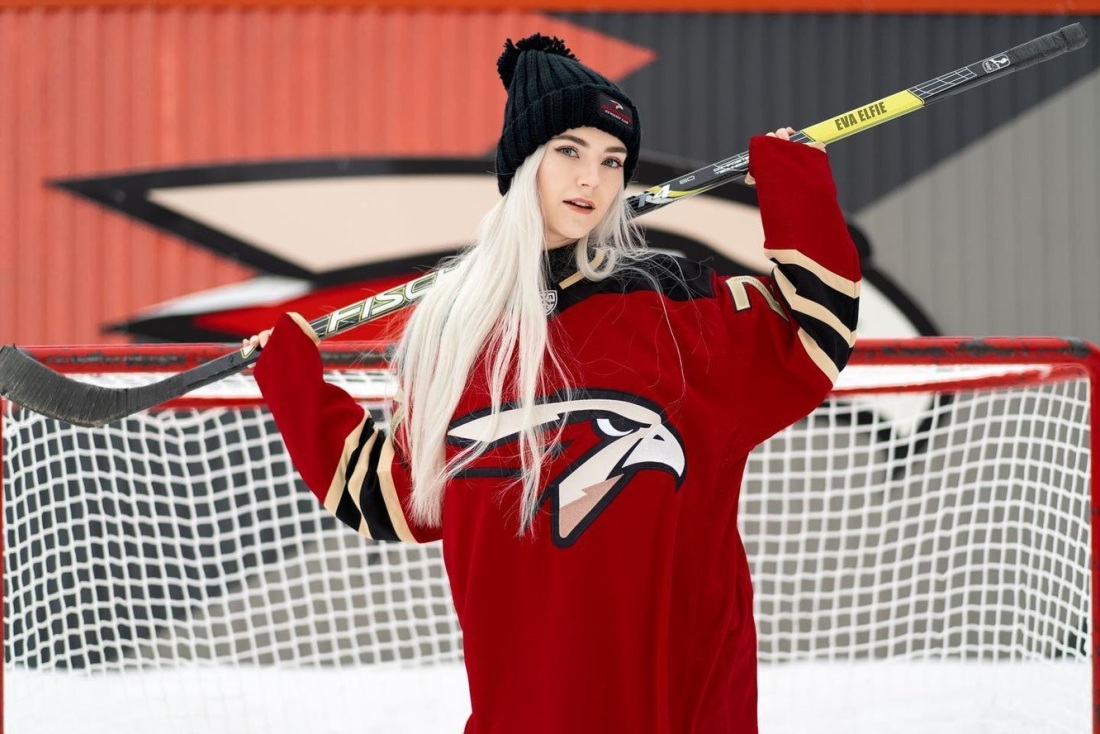 Ева Элфи Авангард