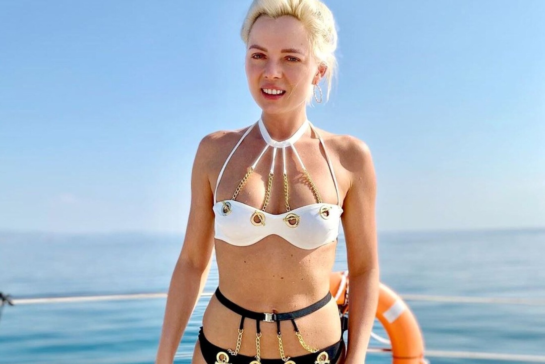 Елена-Кристина лебедь горячие