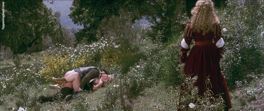 Плоть+кровь / Flesh+Blood (1985) nude