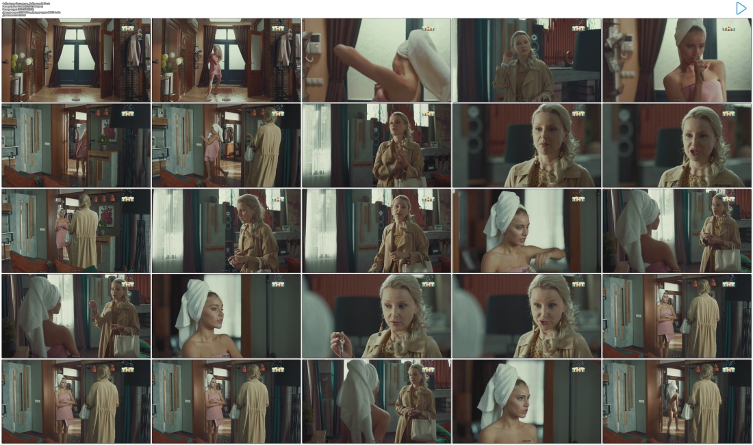 Арина Постникова в купальнике