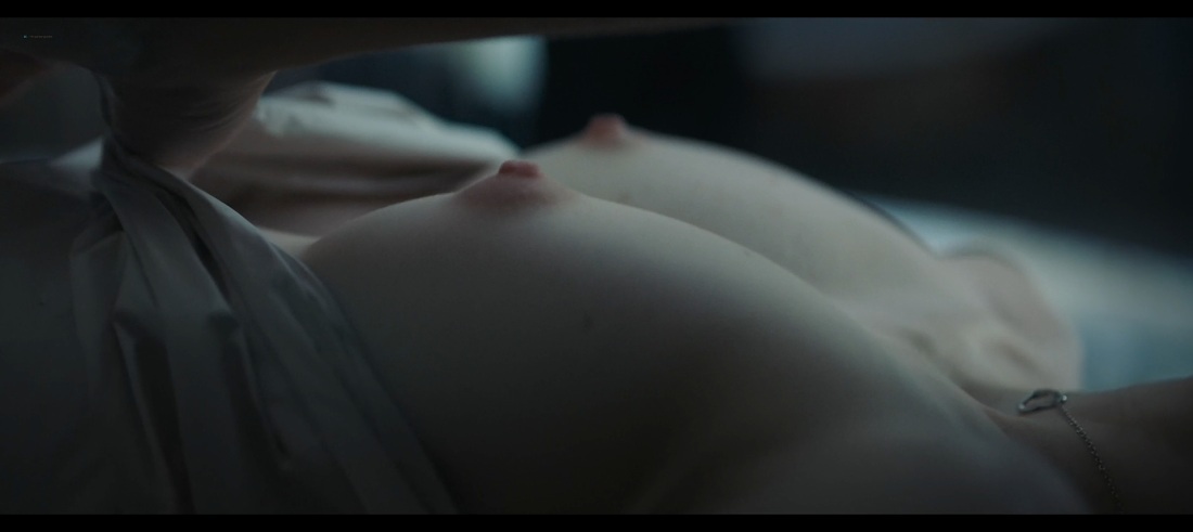 Интимная сцена с Яной Енжаевой