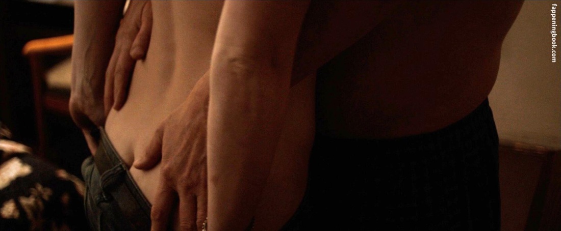 Эмили Блант порнография