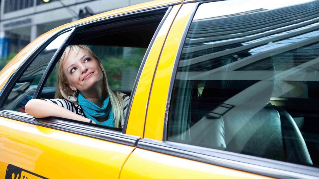 Девушка в машине