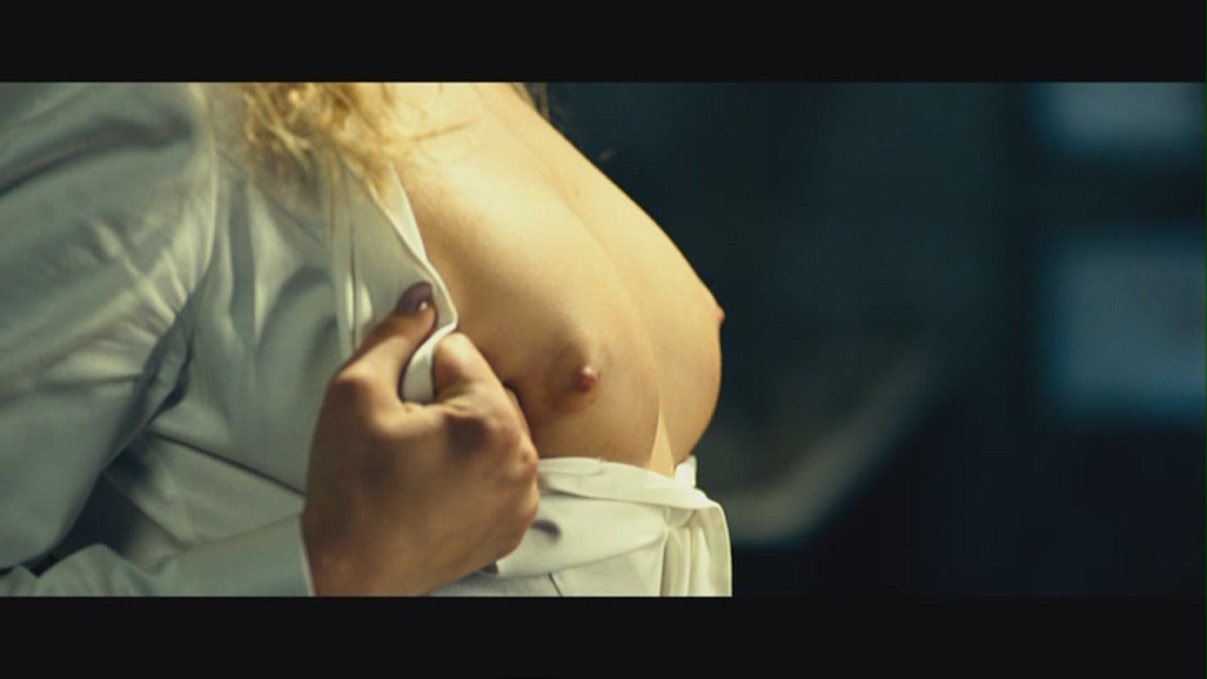 Полина Максимова голая в фильме