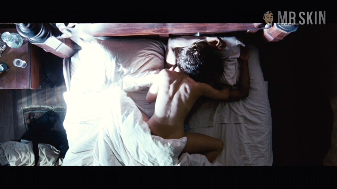 Джессика Хенвик грудь