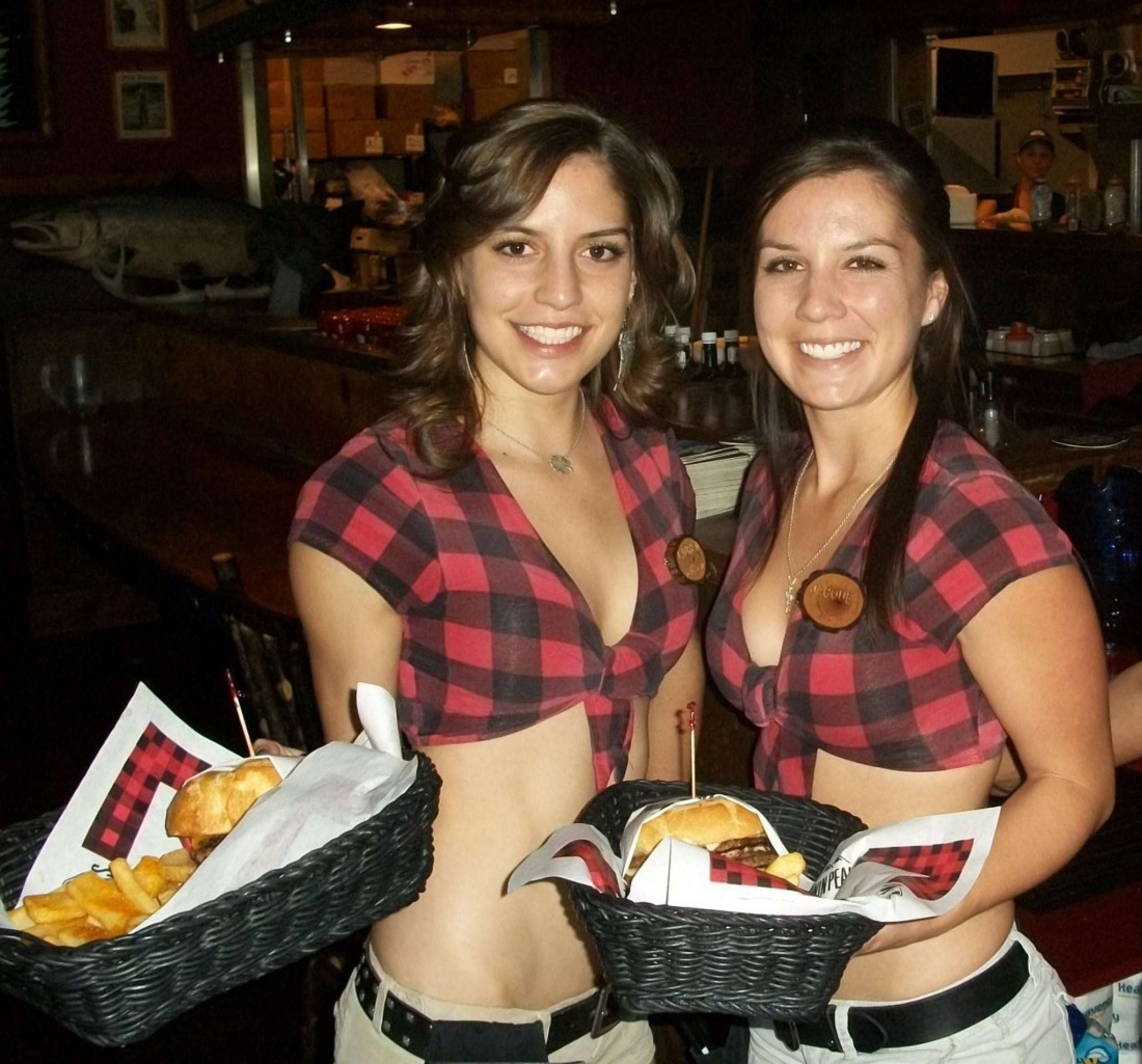 Twin Peaks официантки в Америке