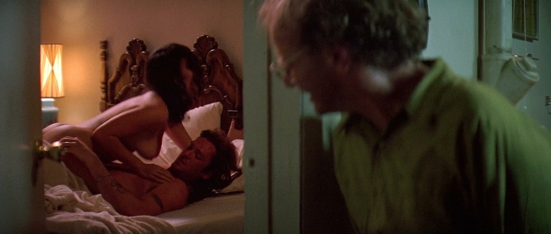 Дженнифер Тилли 1998 сиськи