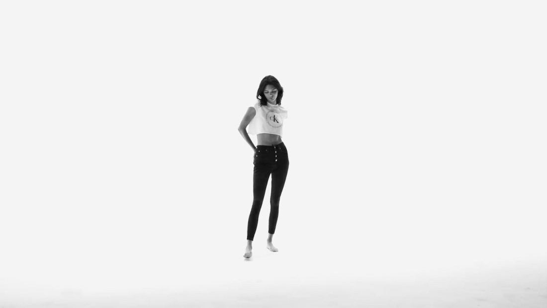 Кендалл Дженнер на пляже