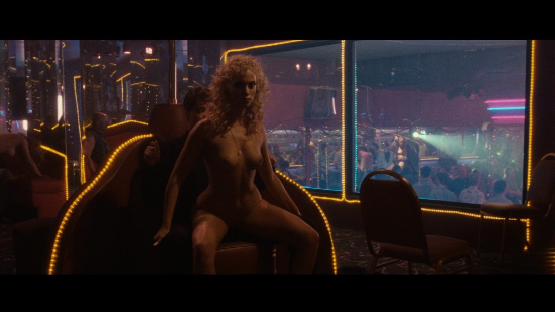 Элизабет Беркли горячие 1995