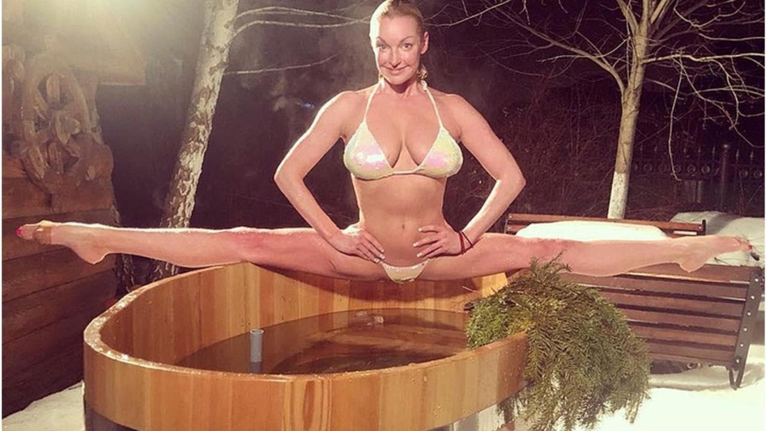 Анастасия Волочкова шпагат