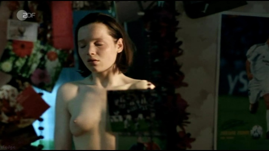 Каролина Херфурт парфюмер голая