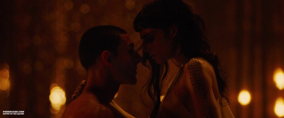 София Бутелла ножки