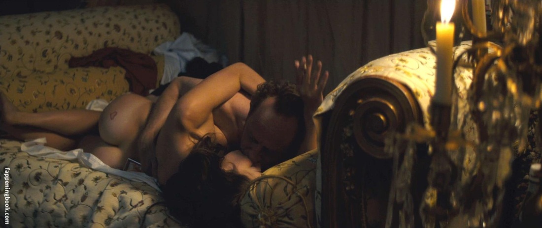 Шарлотта Лебон эротические сцены