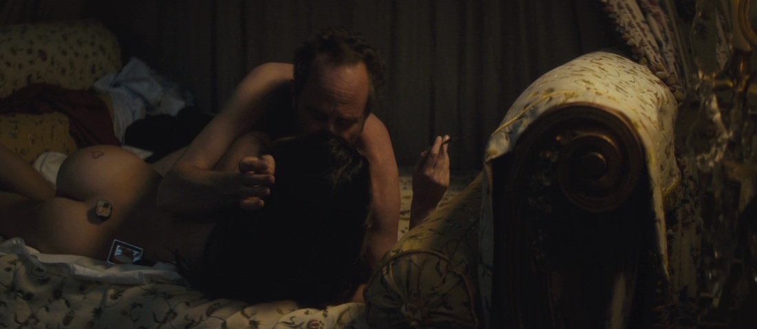 Шарлотта Ле Бон топлес