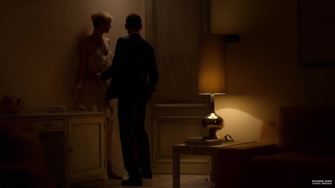 Элизабет Дебики постельные сцены