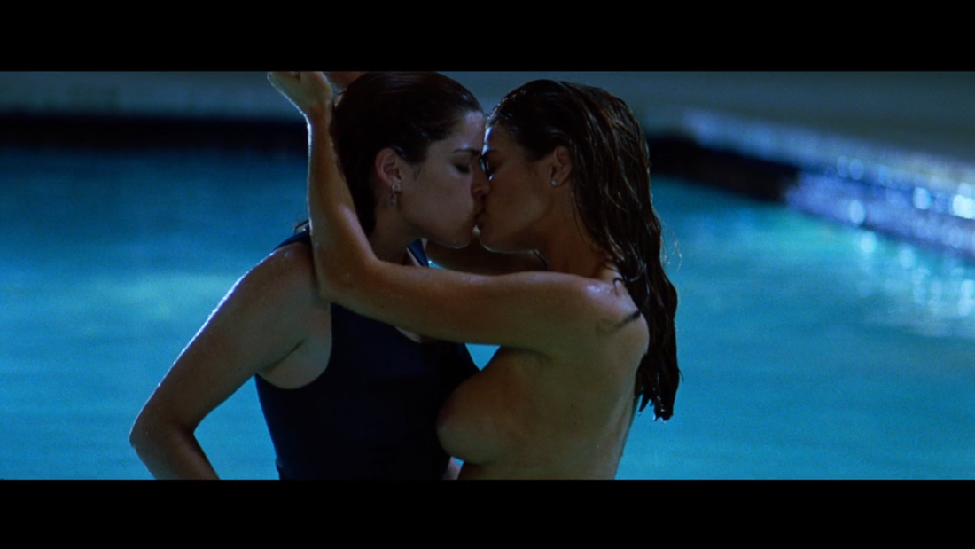 Нив Кэмпбелл и Дениз Ричардс дикость