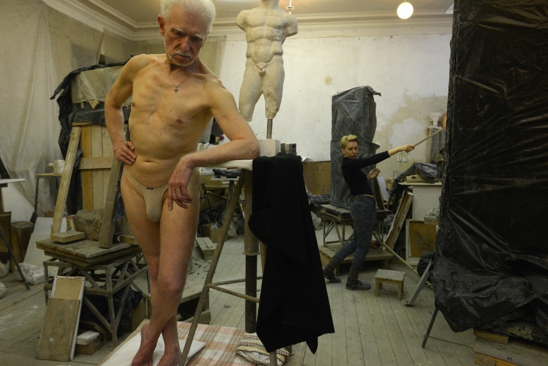 Натурщики мужчины без одежды