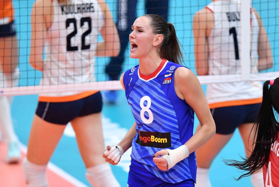 Темнокожая баскетболистка