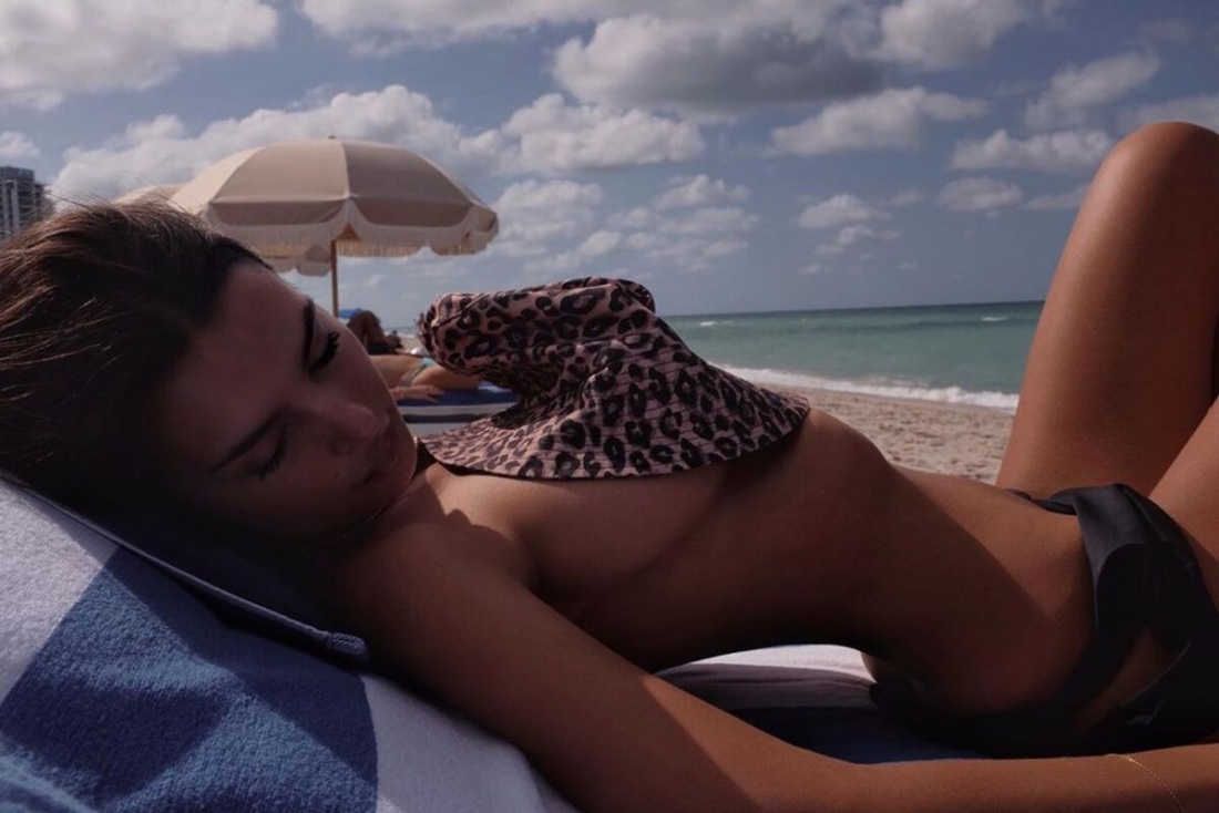 Эмили Ратажковски 128