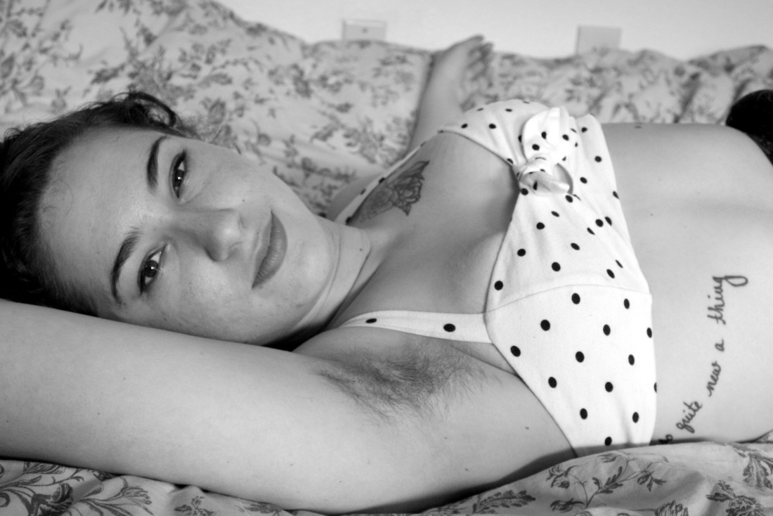 Взрослые женщины с мохнатой