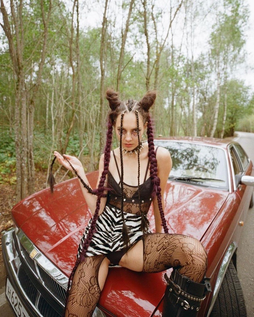 Фаворская в купальнике