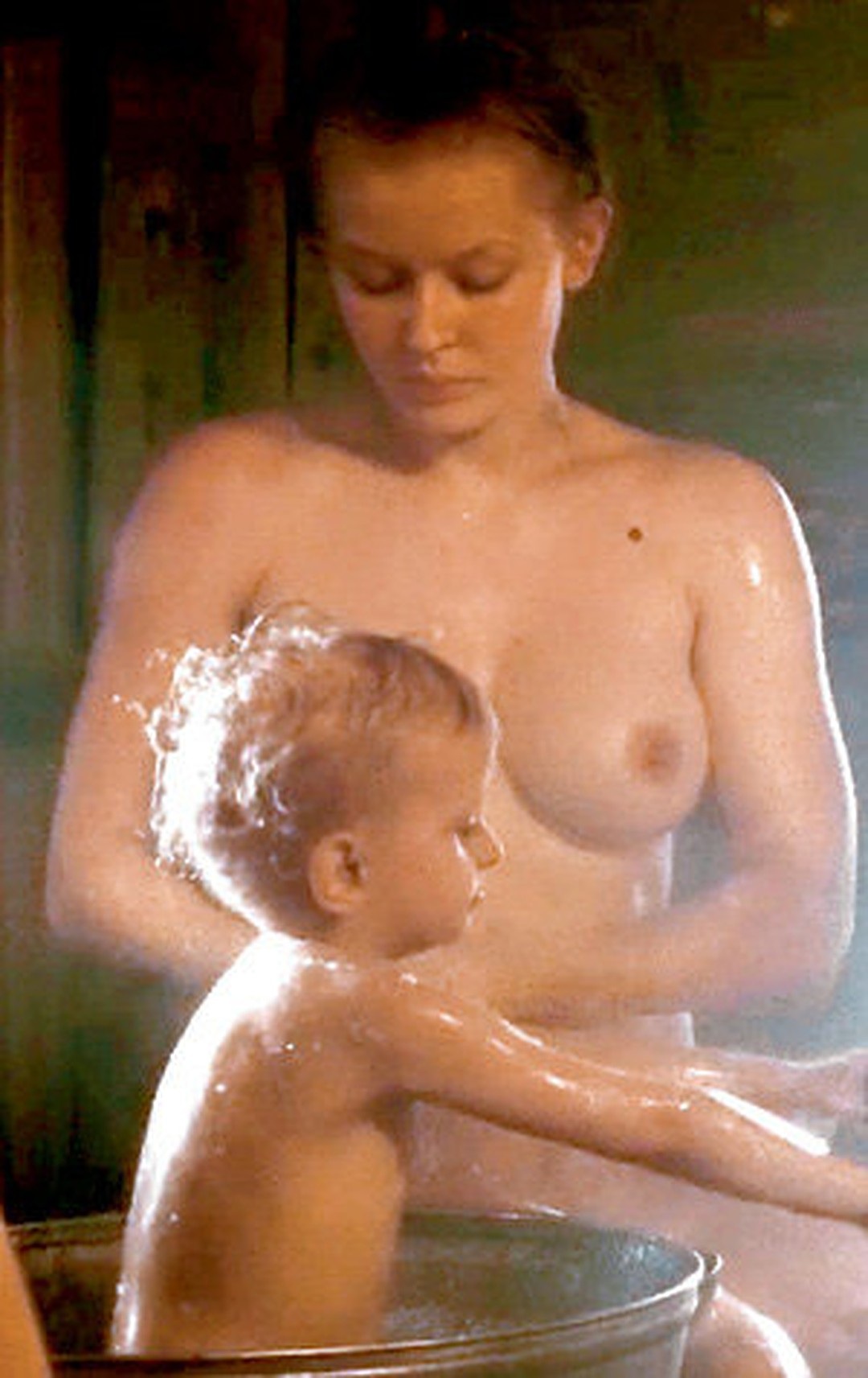 Юлия Пересильд голая в фильме