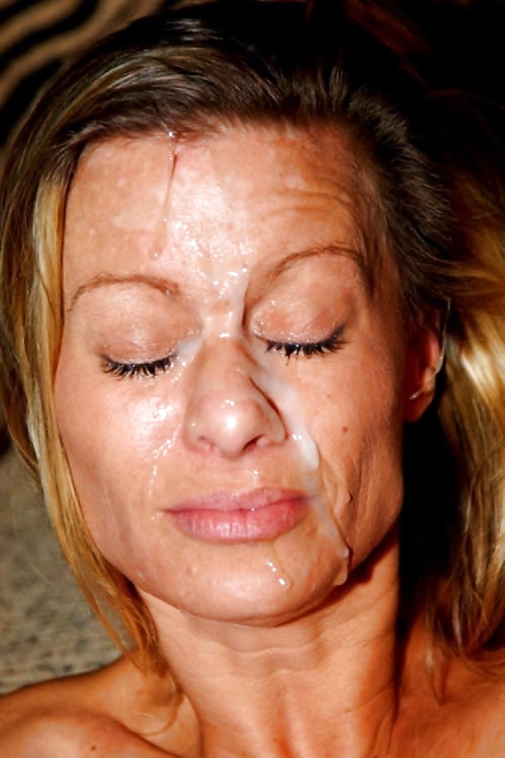 Зрелым бабам кончают на лицо