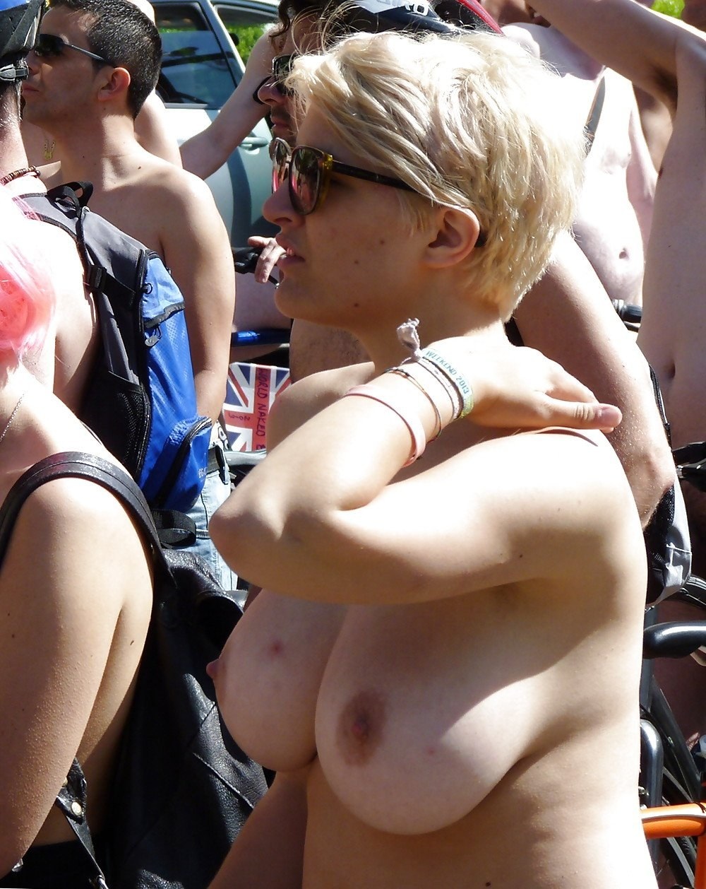 Голые случайные снимки