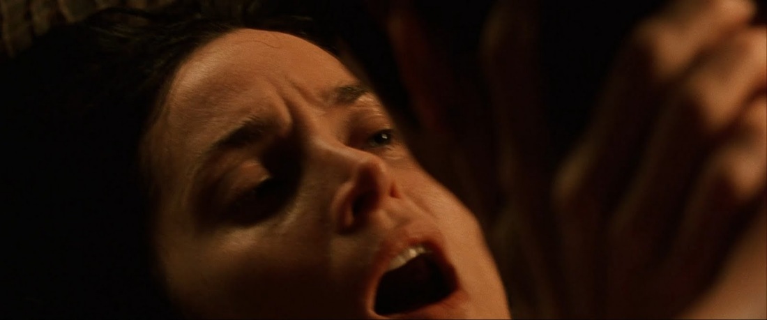 Кэрри-Энн Мосс порнография