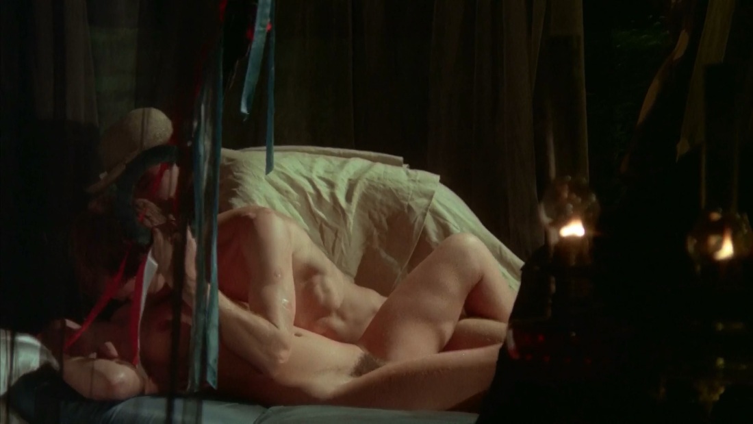 Тереза Энн Савой голая, Памела