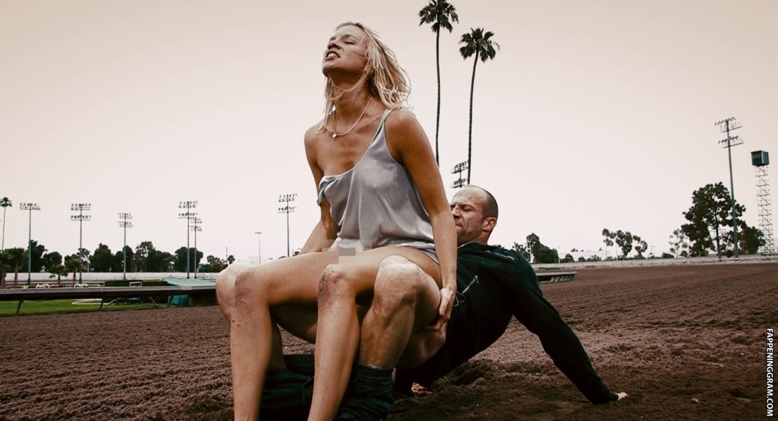 Актриса Анна Каменкова голая