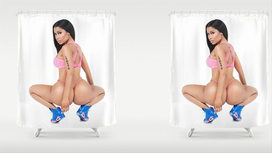 Ники Минаж голая грудь