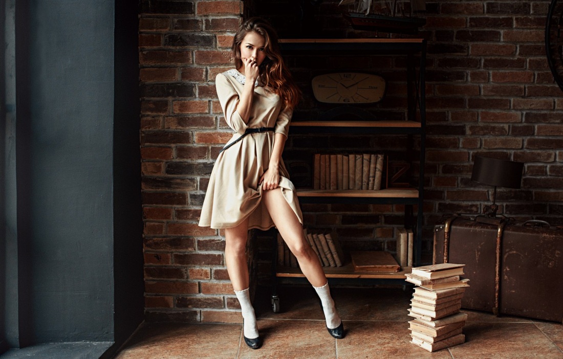 Позы для фотосессии в библиотеке