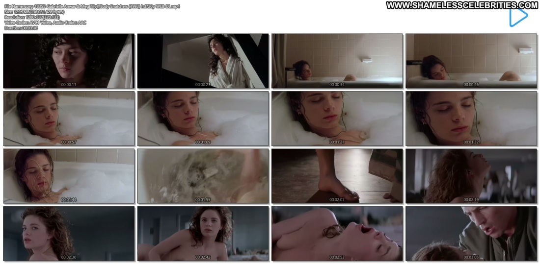 Голая француженка на улице