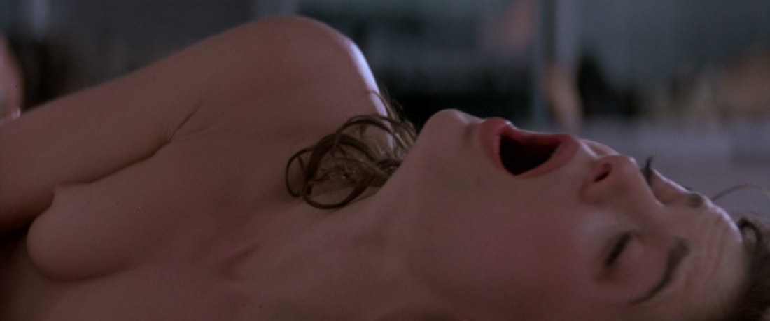 Габриэль Уолш голая