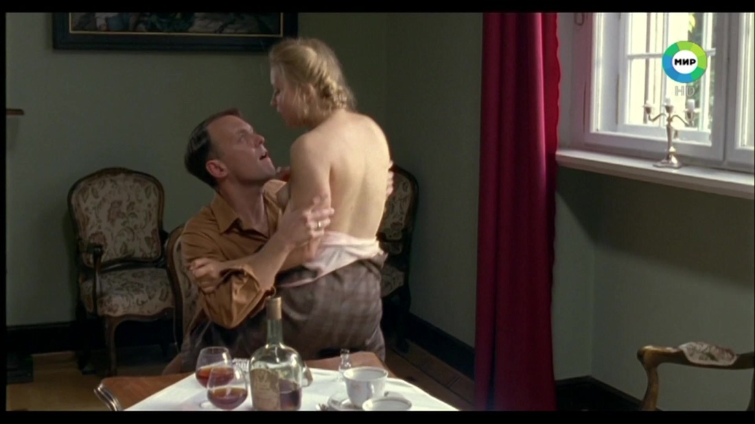 Юлия Пересильд в фильме край постельная сцена