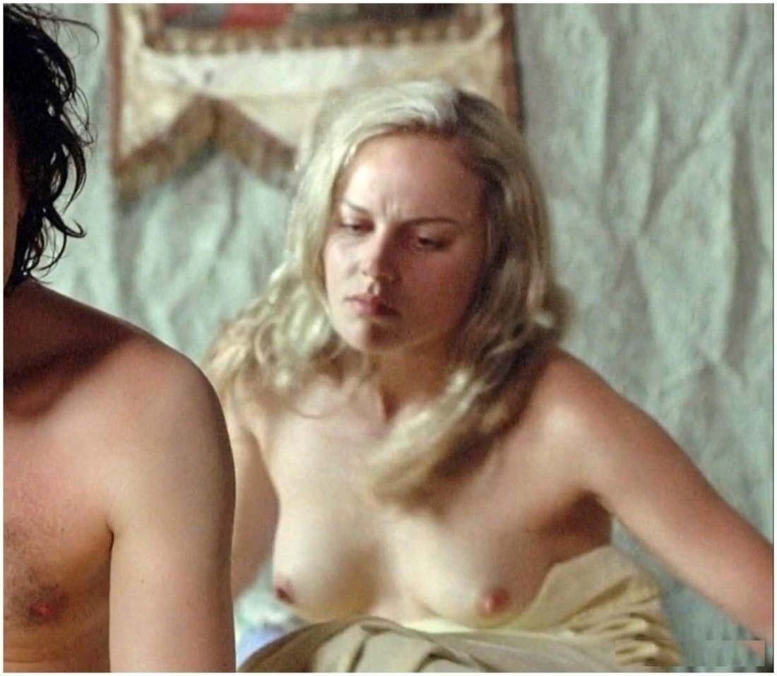 Юлия Ауг актриса голая