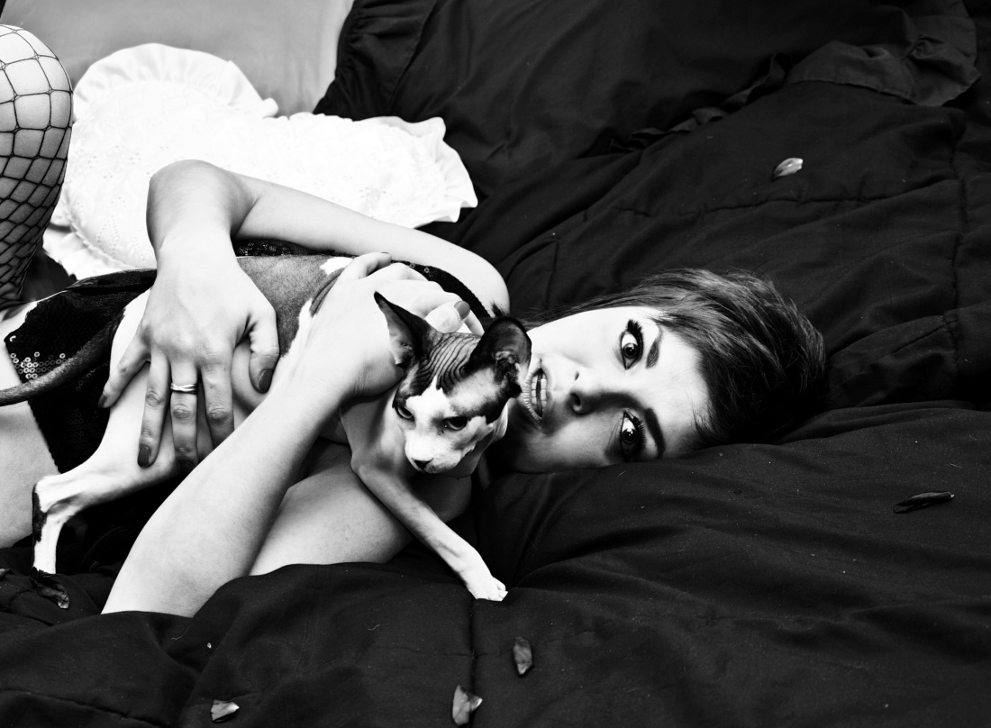 Анна Сотникова голышом