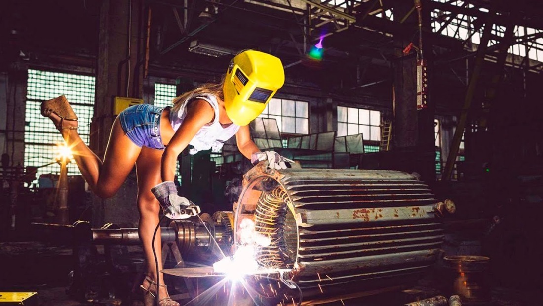 Сварка девушка