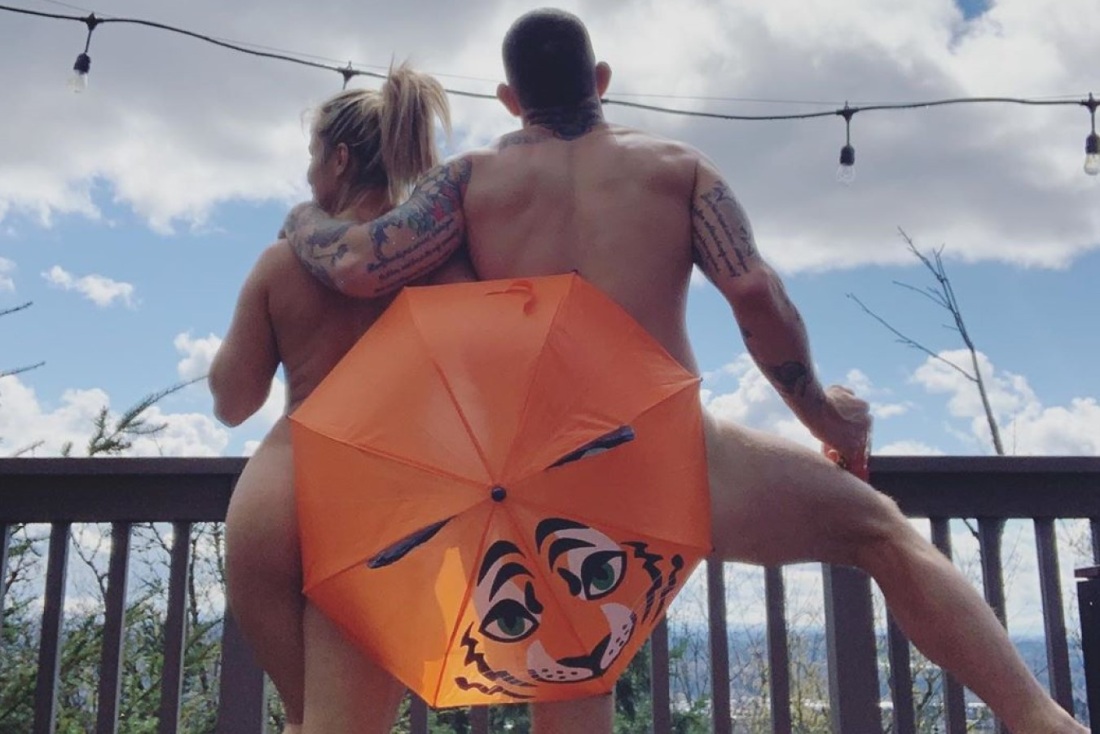 Пейдж Ванзант голая в душ