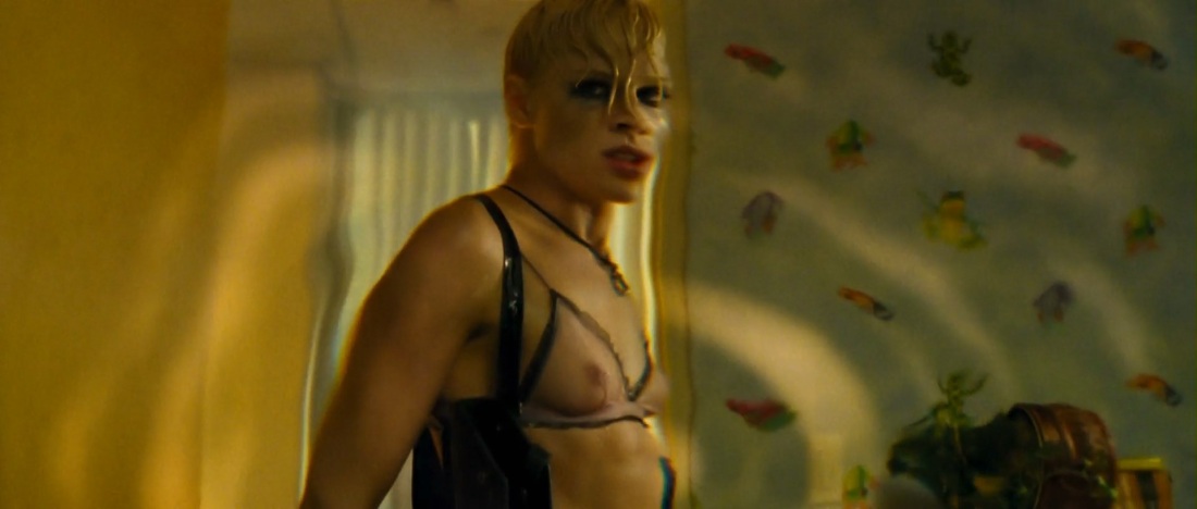 Актриса Кейт Наута голая