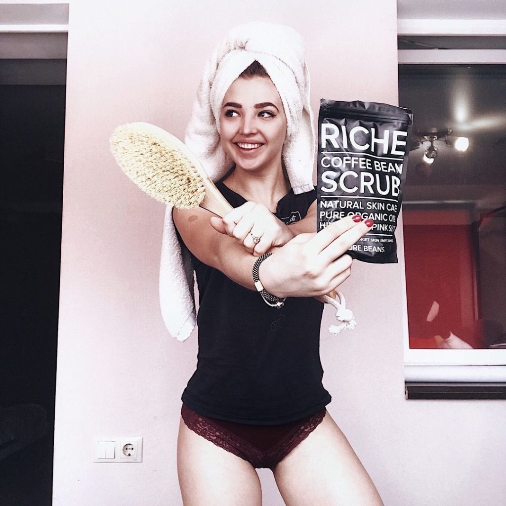 Аня Покров SLIV